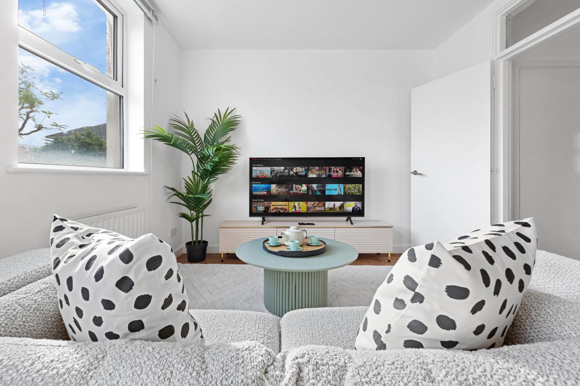 Modern 2Br Near Tower Bridge Apartment ลอนดอน ภายนอก รูปภาพ